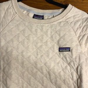 Patagonia pullover- size M
